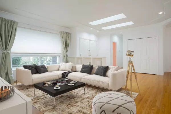 Surrey, BC V4P 2N1,2912 139a ST