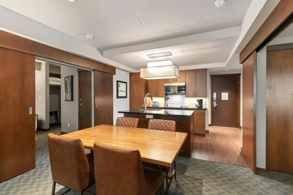 Whistler, BC V8E 0B6,2020 London LN #213A