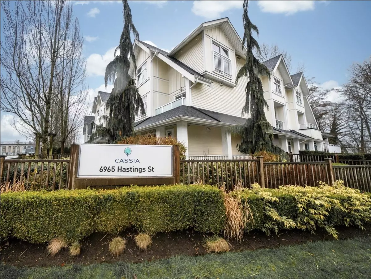 Burnaby, BC V5B 1S9,6965 Hastings ST #10