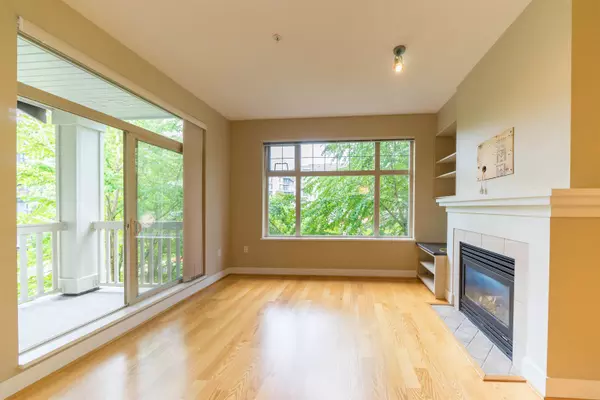 Vancouver, BC V6M 4M6,2083 W 33rd AVE #320
