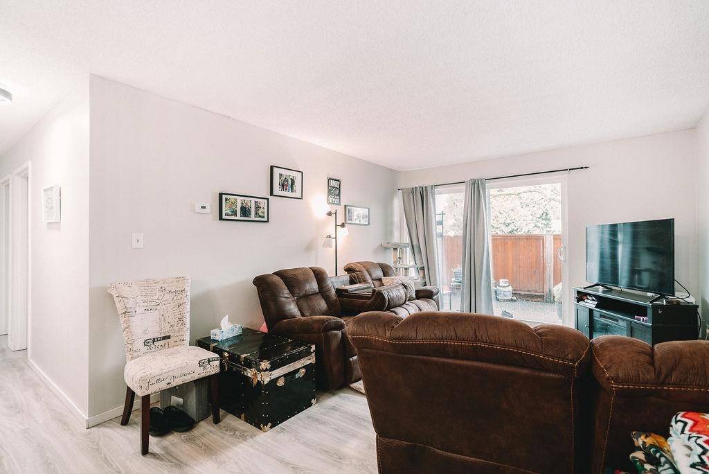 Abbotsford, BC V2S 5G3,33400 Bourquin PL #103