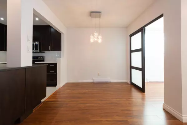 Vancouver, BC V6H 1C4,1082 W 8th AVE #106