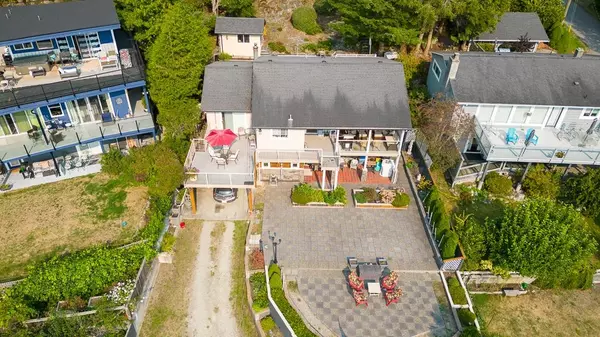 Madeira Park, BC V0N 2H1,4983 Mark WAY