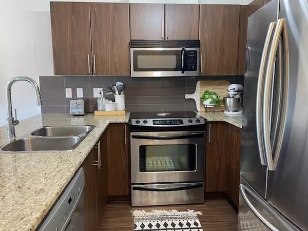 Langley, BC V1M 0B4,8929 202 ST #B405