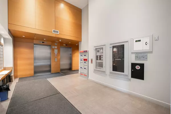 Vancouver, BC V6H 4J5,1030 W Broadway AVE #808