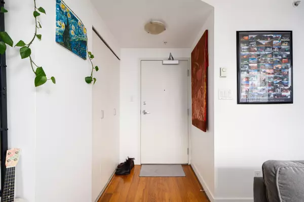 Vancouver, BC V6H 4J5,1030 W Broadway AVE #808