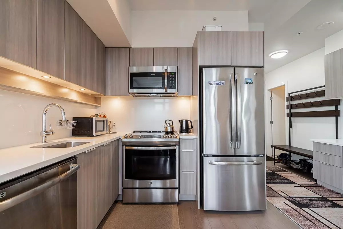 Surrey, BC V3T 0M4,13308 Central AVE #310