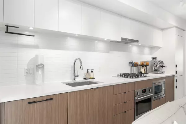 Vancouver, BC V5T 2T7,311 E 16th AVE #221