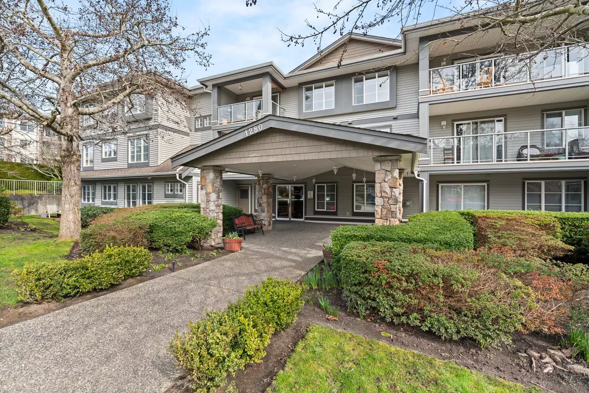 White Rock, BC V4B 4B9,1280 Merklin ST #103