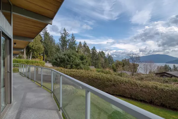 Gibsons, BC V0N 1V6,83 Chadwick RD