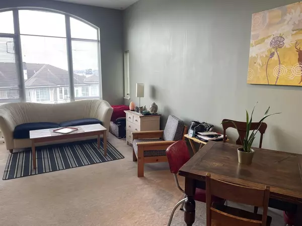 North Vancouver, BC V7G 2S8,3608 Deercrest DR #509