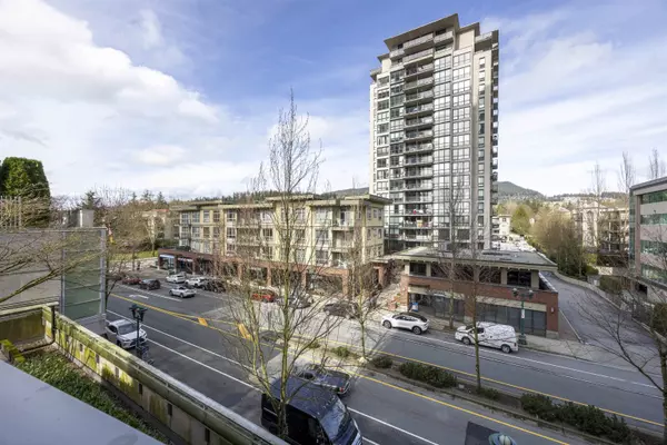 Coquitlam, BC V3B 0C4,2968 Glen DR #503