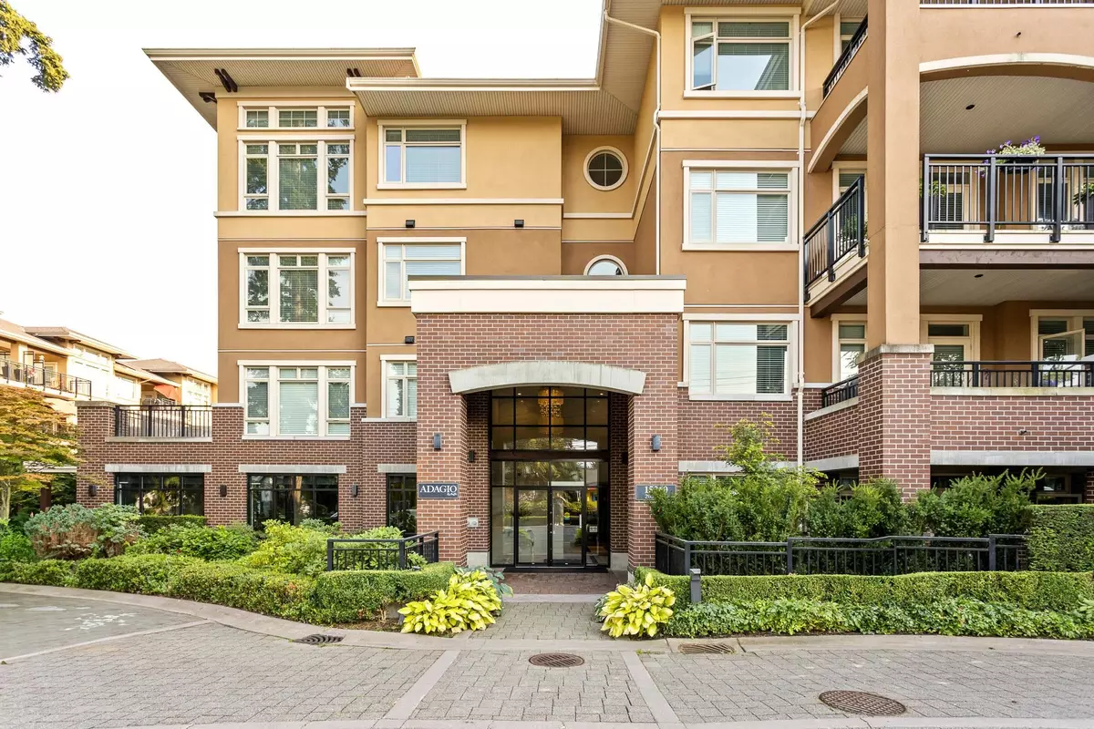Surrey, BC V4A 2A3,15360 20 AVE #405