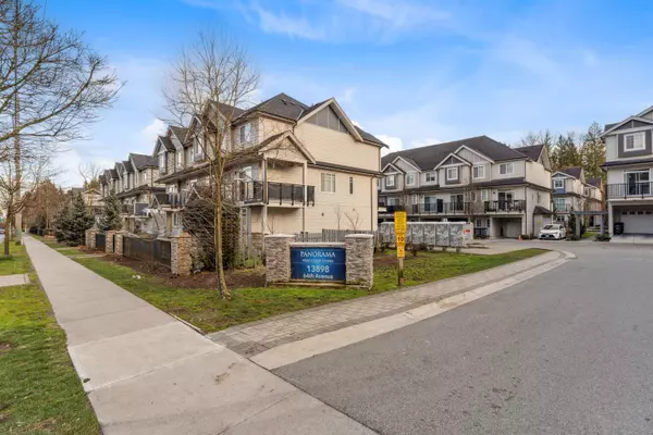 Surrey, BC V3W 1L6,13898 64 AVE #175