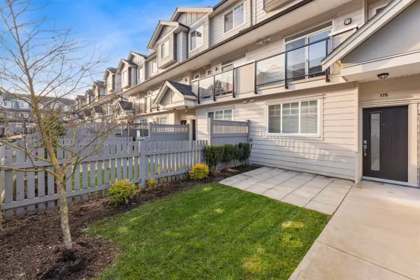 Surrey, BC V3W 1L6,13898 64 AVE #175