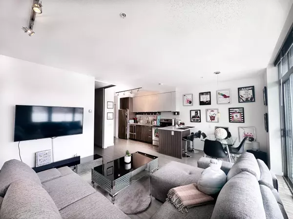 Burnaby, BC V5C 2J9,4310 Hastings ST #302