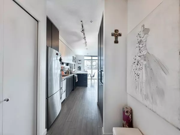 Burnaby, BC V5C 2J9,4310 Hastings ST #302