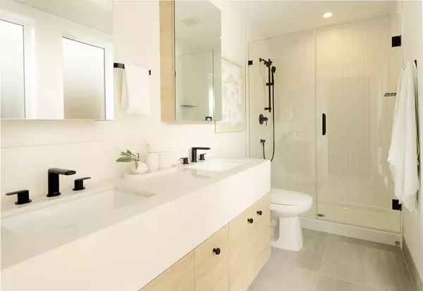 Langley, BC V2Y 2Y6,20335 70a AVE #13