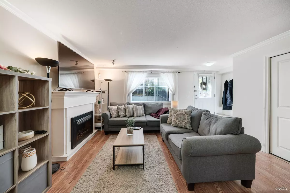 Surrey, BC V3R 4E3,11255 132 ST #11