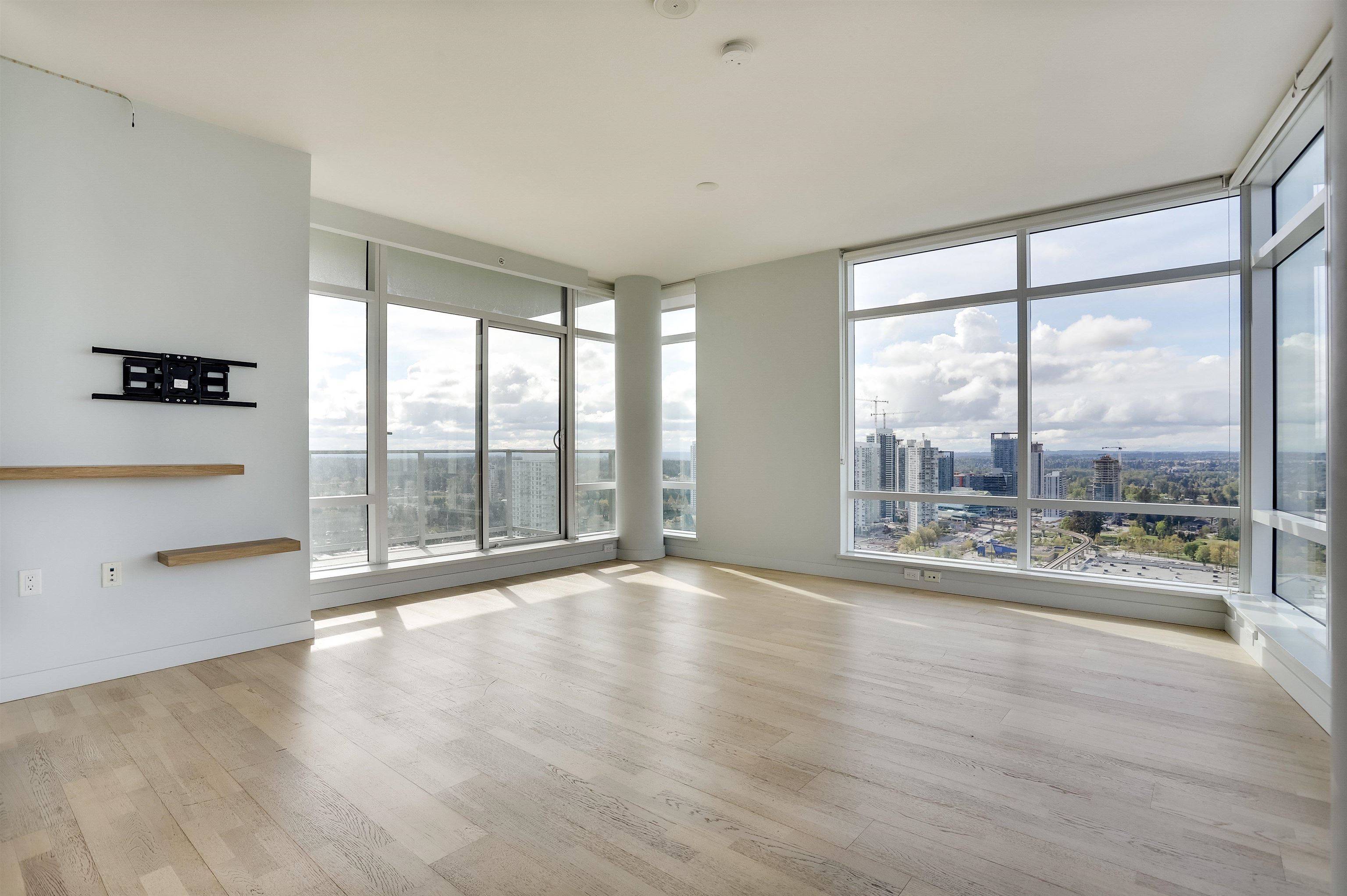 Surrey, BC V3T 0K2,13495 Central AVE #3106