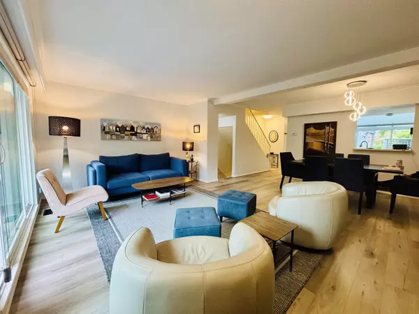 8157 Forest Grove DR,  Burnaby,  BC V5A 4H5