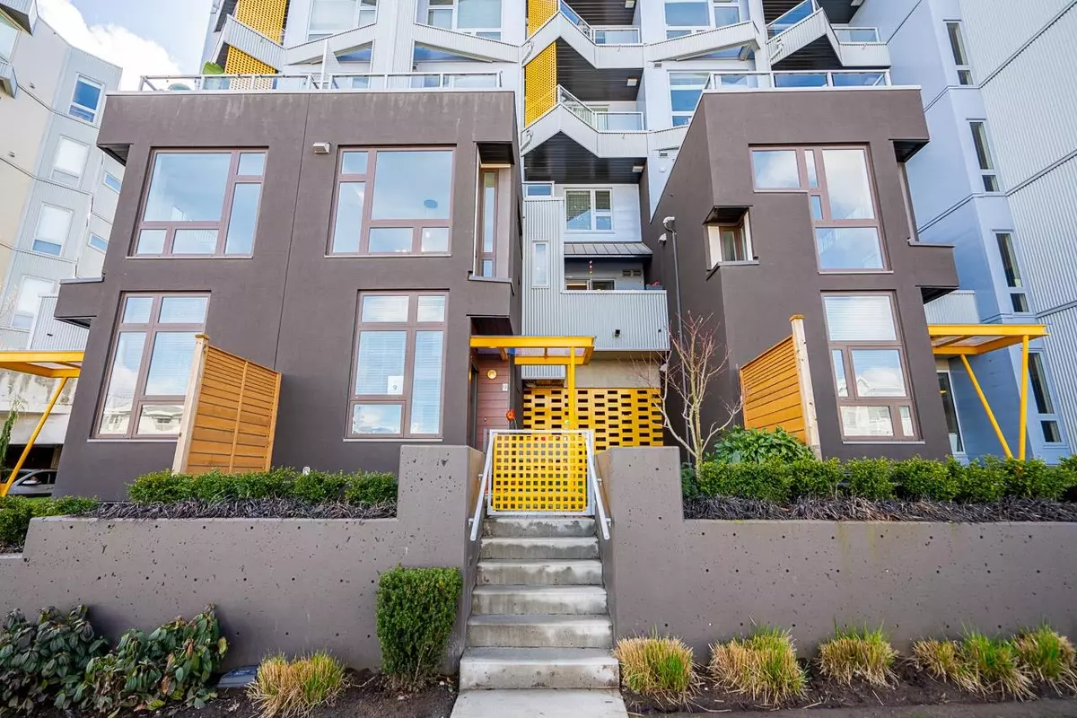 Abbotsford, BC V2S 0M4,32828 Landeau PL #9