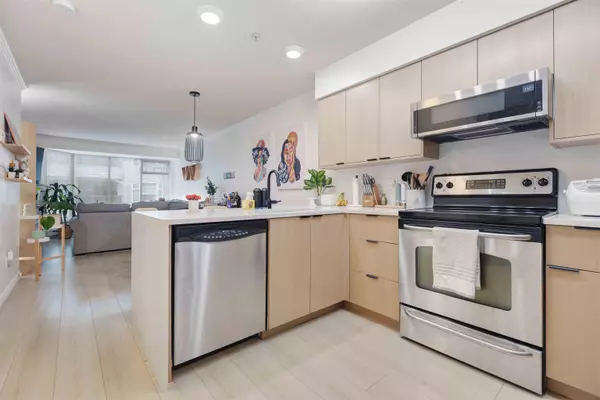 Port Coquitlam, BC V3B 7P8,1966 Coquitlam AVE #209