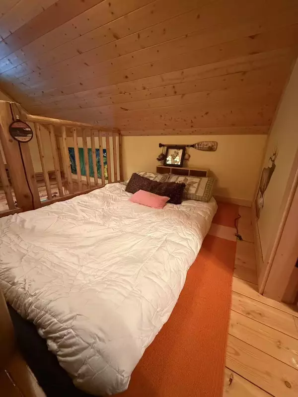 Hope, BC V0X 1L5,H101 Strawberry LN