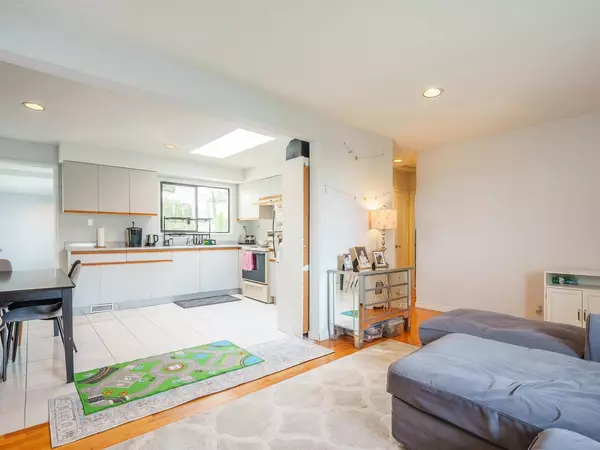 Vancouver, BC V5M 3Y9,3571 Haida DR