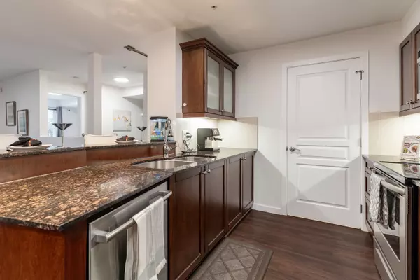 Port Coquitlam, BC V3B 1E7,1969 Westminster AVE #109