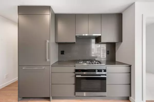 Burnaby, BC V5C 0N4,2181 Madison AVE #2806