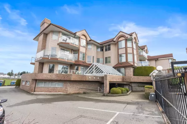 Abbotsford, BC V2T 4E4,32669 George Ferguson WAY #108