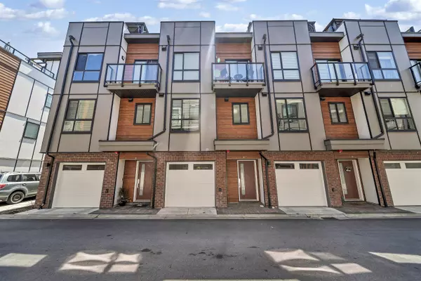 Langley, BC V3A 3W9,19760 55 AVE #32