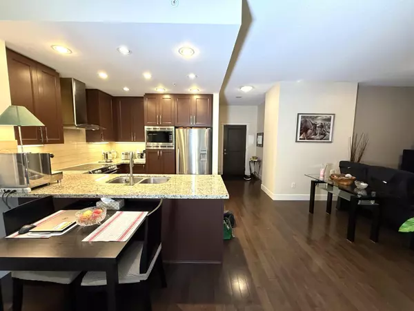 Coquitlam, BC V3E 0C9,1415 Parkway BLVD #306