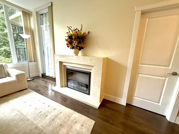 Coquitlam, BC V3E 0C9,1415 Parkway BLVD #306