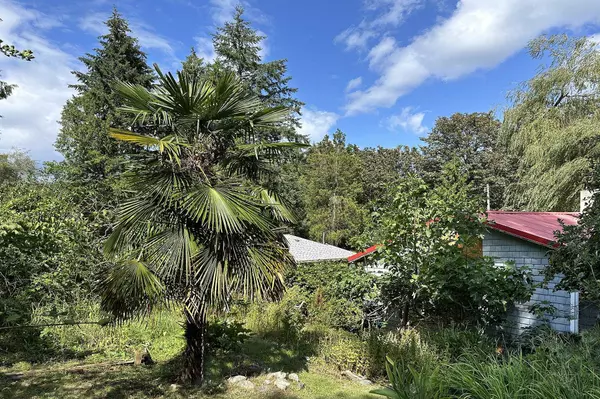 Bowen Island, BC V0N 1G1,1046 Miller RD