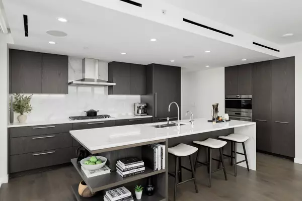 1335 Howe ST #2401,  Vancouver,  BC V6Z 0H1