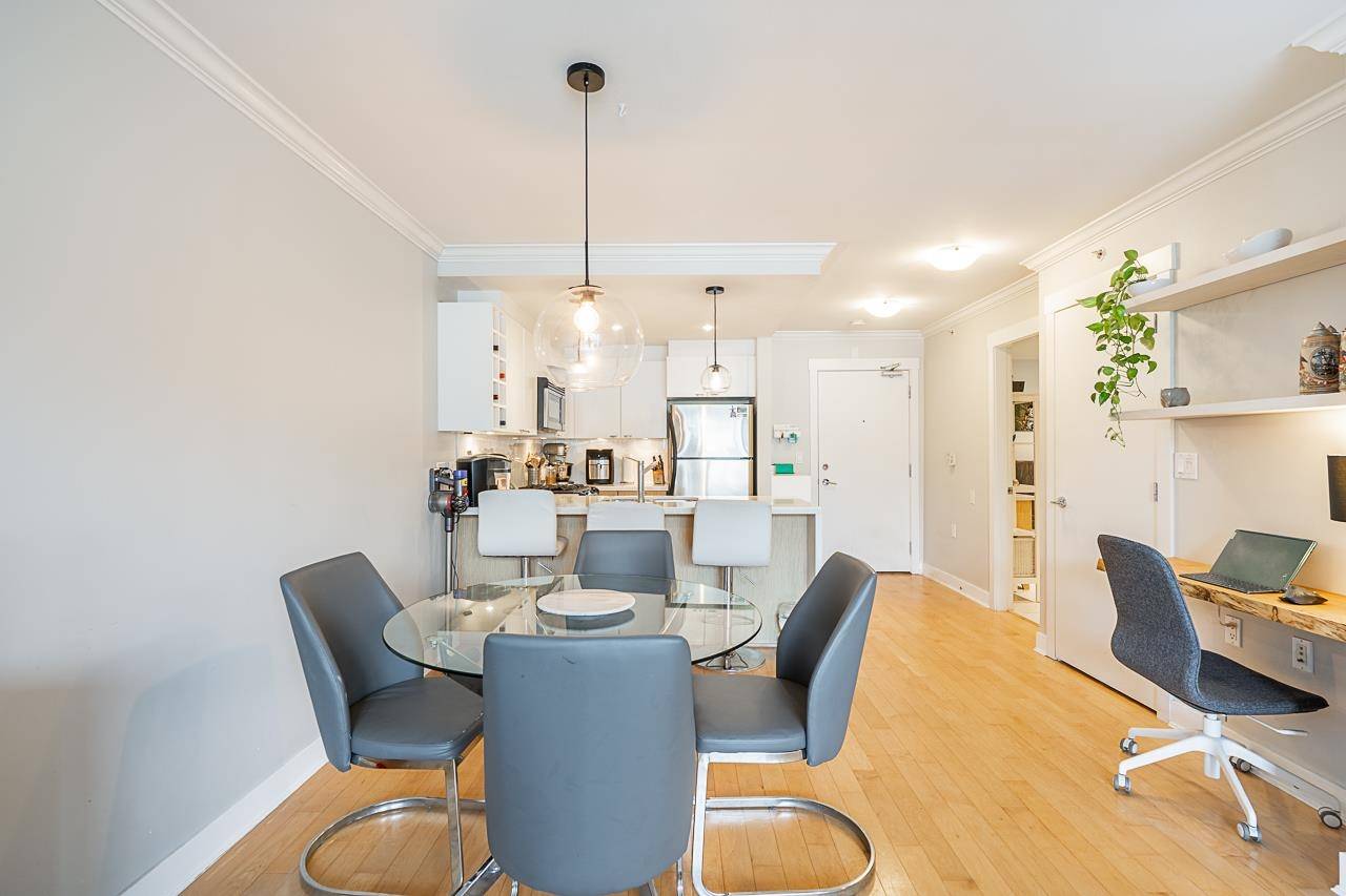 North Vancouver, BC V7M 0A9,160 W 3rd ST #504