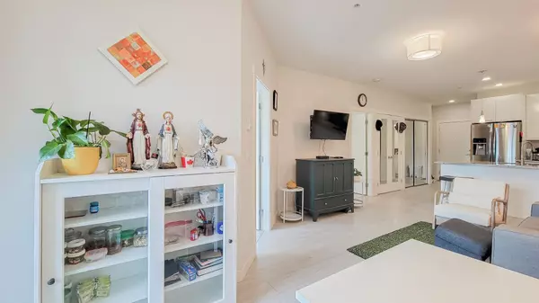 Port Coquitlam, BC V3C 1X6,2356 Welcher AVE #203