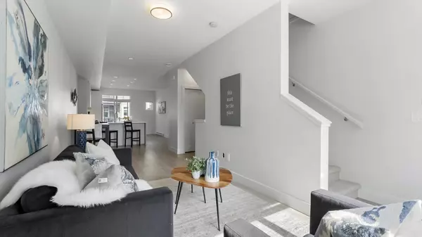 Surrey, BC V3Z 1J1,2070 Oak Meadows DR #21