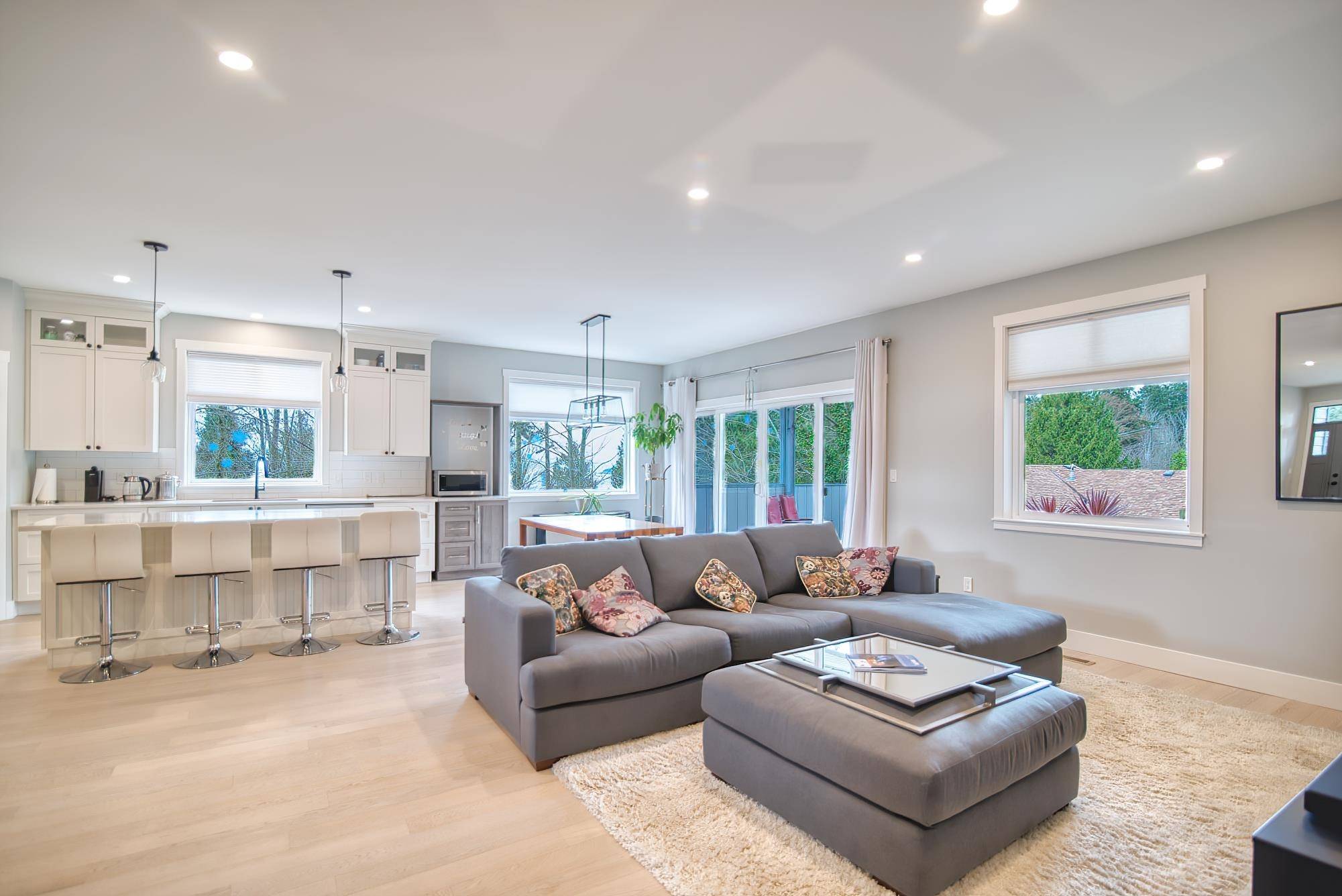 Sechelt, BC V7Z 0B9,5206 Heather RD