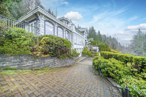 West Vancouver, BC V7S 3H3,1609 Pinecrest DR