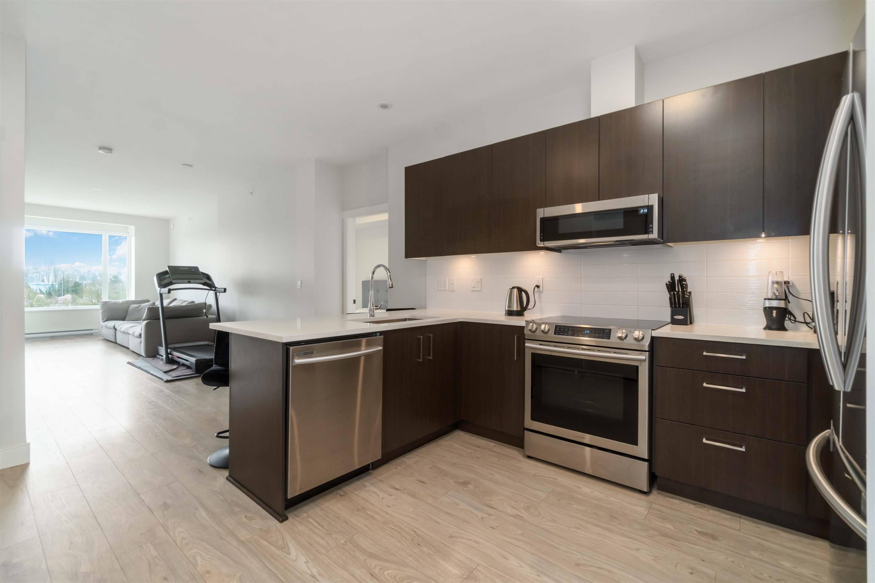 North Vancouver, BC V7P 2Z8,1633 Tatlow AVE #409