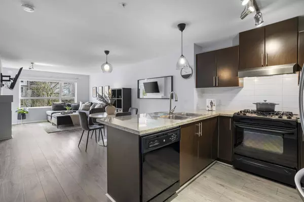 700 Klahanie DR #313,  Port Moody,  BC V3H 5L3