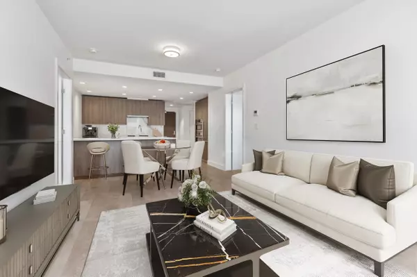 2780 Valley Centre AVE #304,  North Vancouver,  BC V7J 0C4