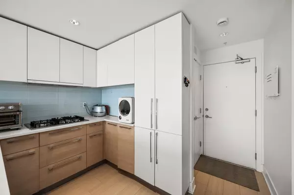 Coquitlam, BC V3B 0K9,1188 Pinetree WAY #3001