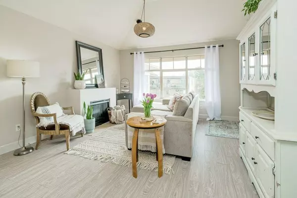 Maple Ridge, BC V2X 8W6,12248 224 ST #414