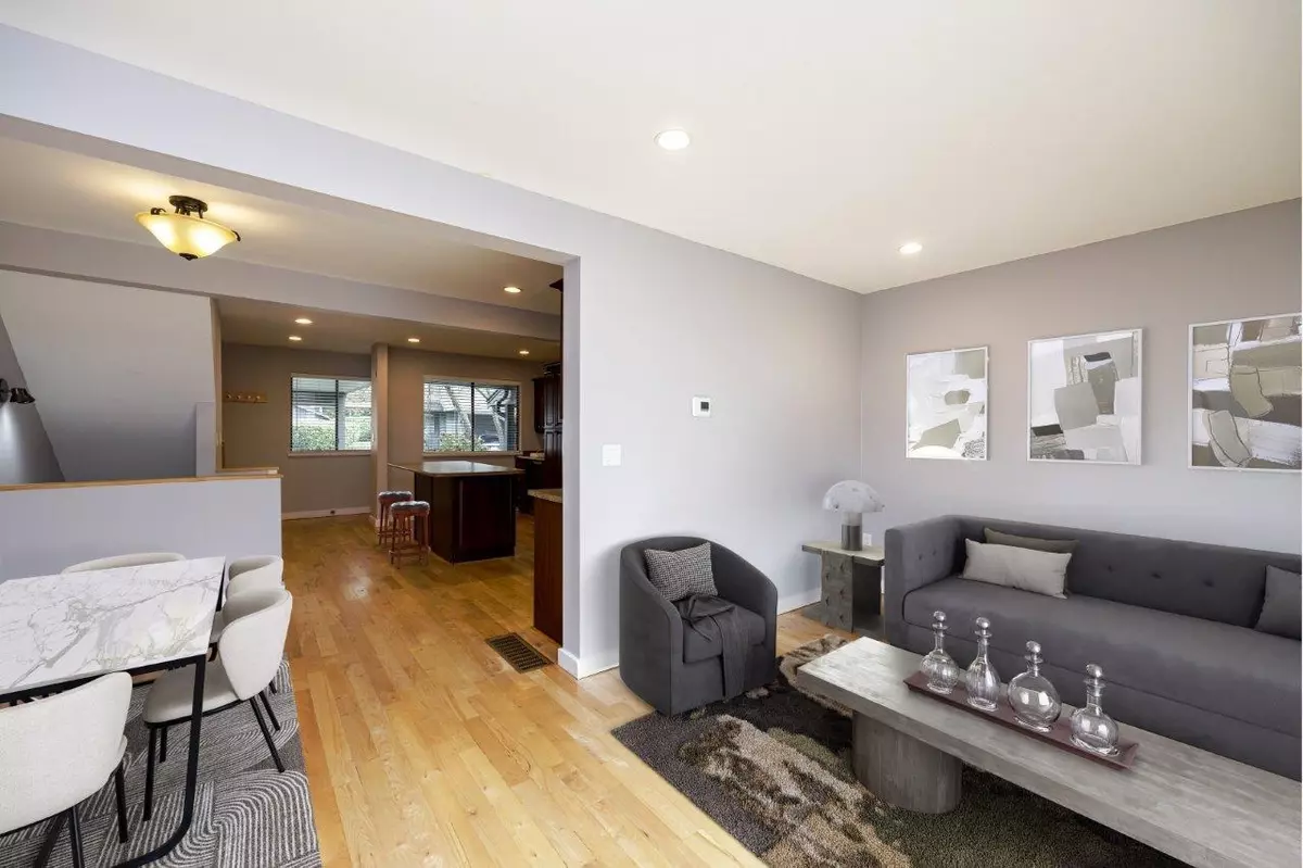 North Vancouver, BC V7J 3M5,1930 Cedar Village CRES #80