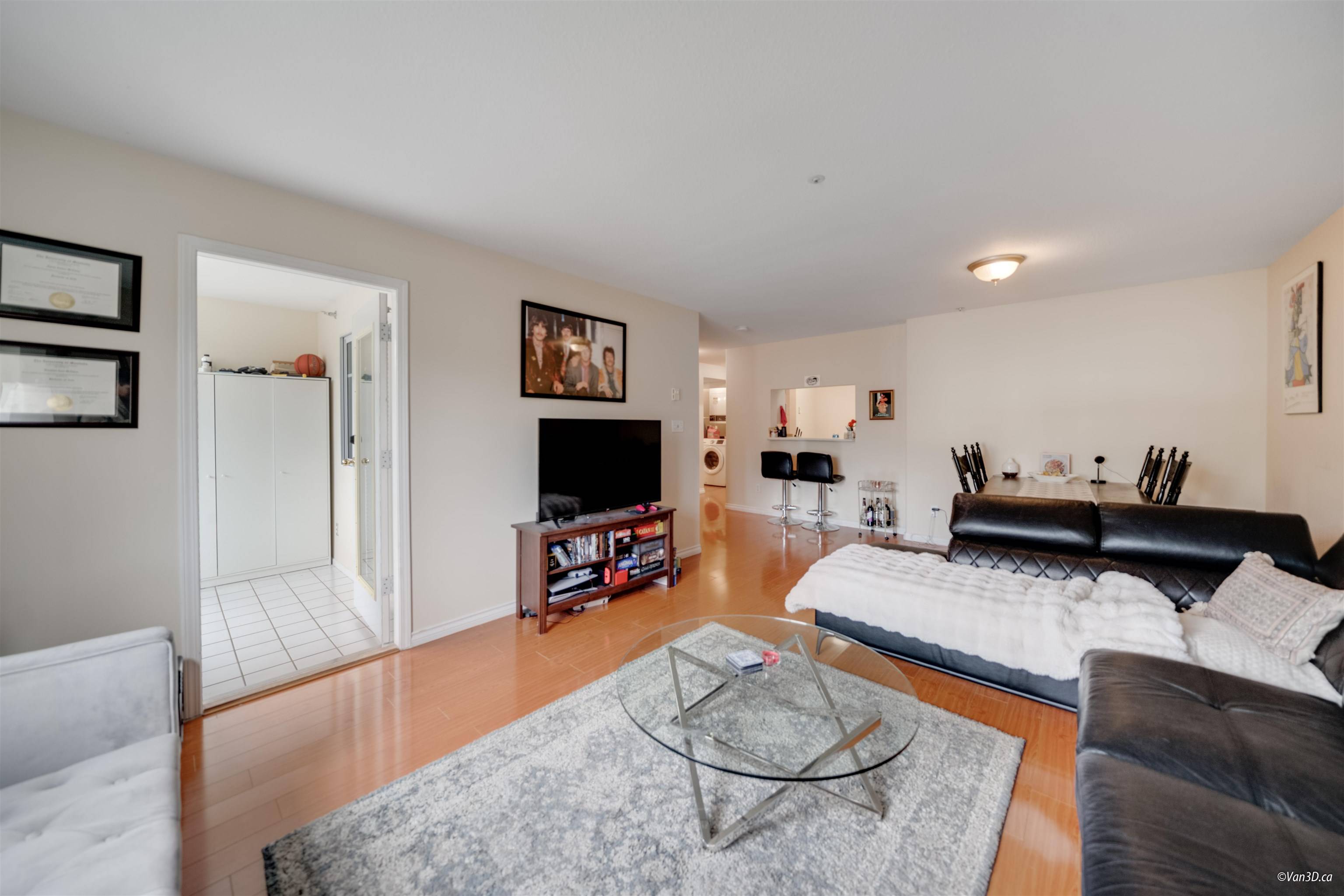 Vancouver, BC V5M 1Y4,2505 E Broadway AVE #202