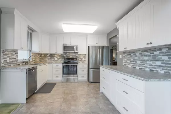 Maple Ridge, BC V2X 3N8,12148 224 ST #407